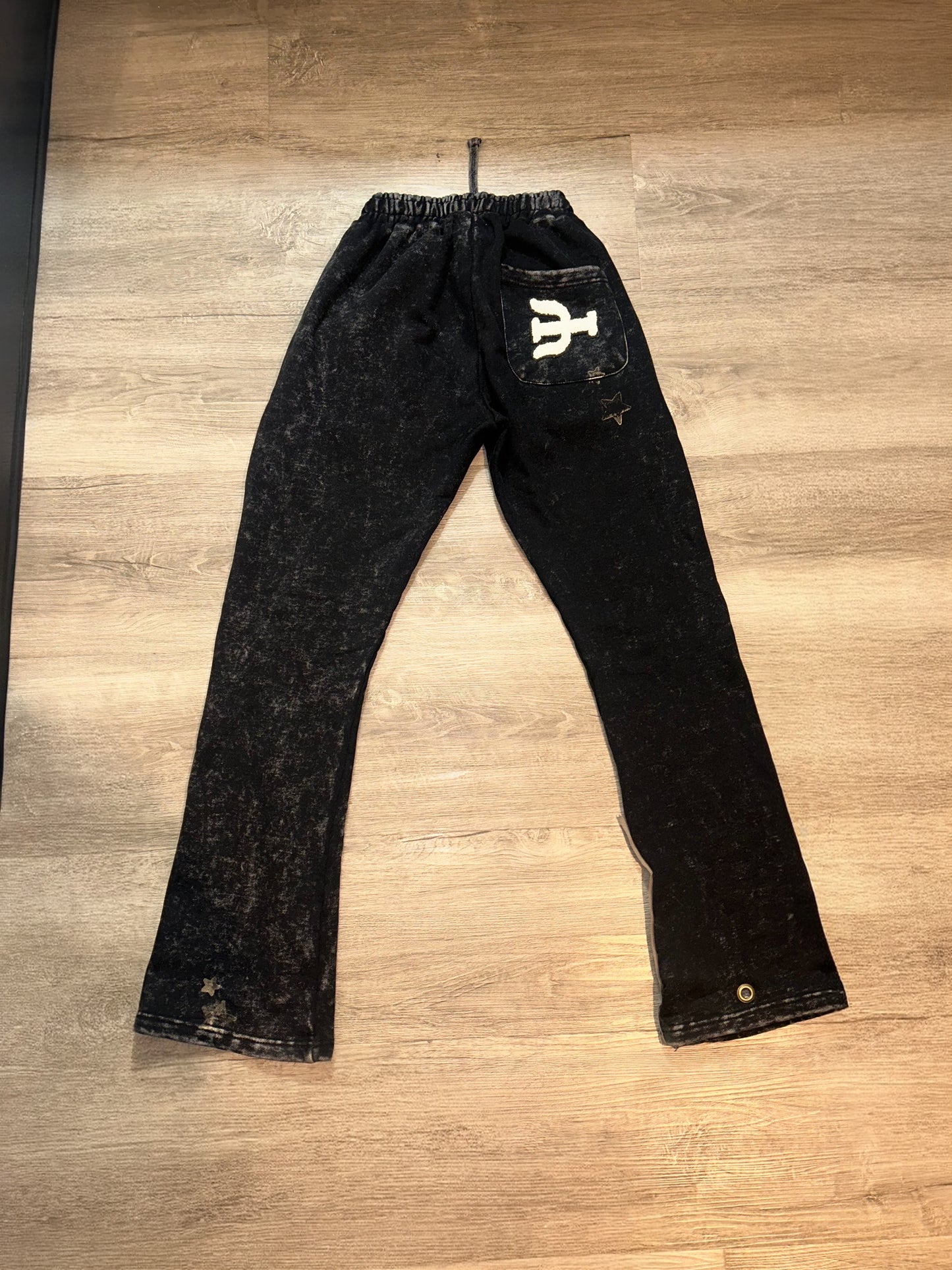 Up OnE sweatpants